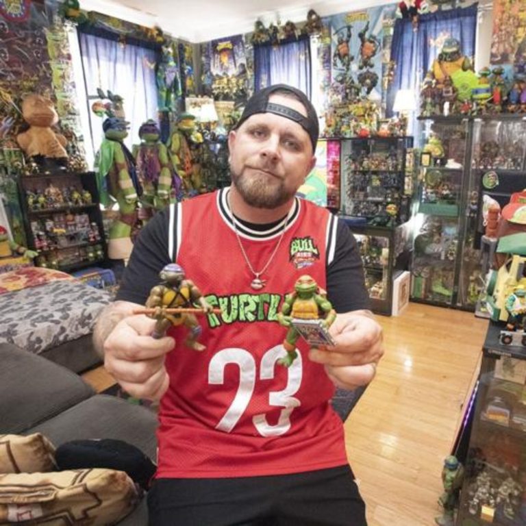 Epic Tales From the Sewers: a Tmnt Podcast Epic Tales from The TMNT Collector Dave Fawcett!